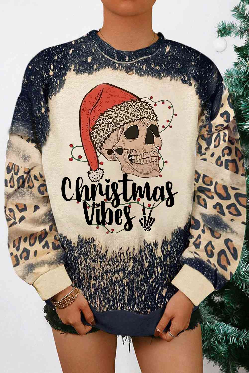 Round Neck Long Sleeve CHRISMAS VIBES Graphic Sweatshirt